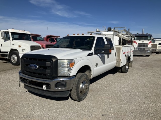 2012 FORD F350XL 4WD WITH 9' UTILITY BED