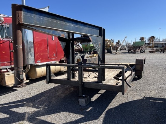 TRIPLE AXLE GOOSENECK TRAILER