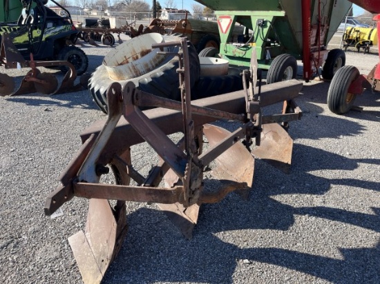 FORD 4 BOTTOM 3PT PLOW