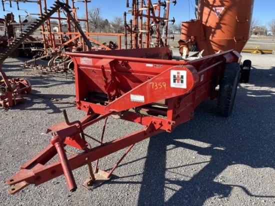 IH 130 PTO MANURE SPREADER