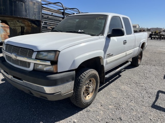 2004 CHEVROLET 2500 PICKUP