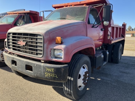 2000 CHEVROLET 7000 DUMP TRUCK