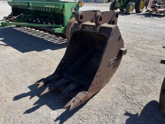 EACO TRACKHOE 34" BUCKET