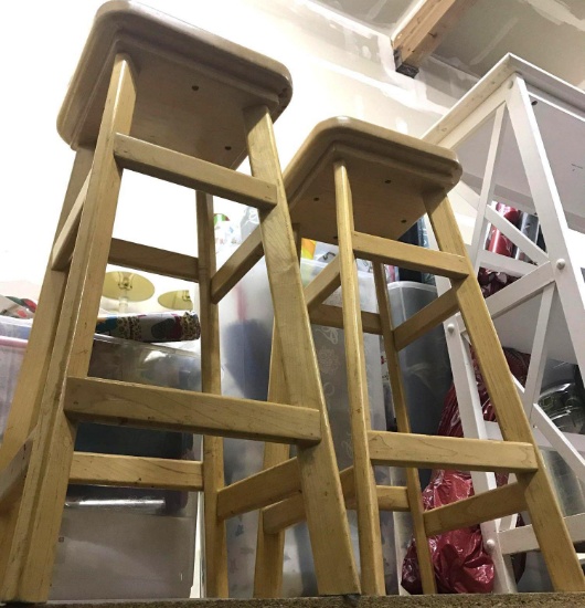 2 Stools