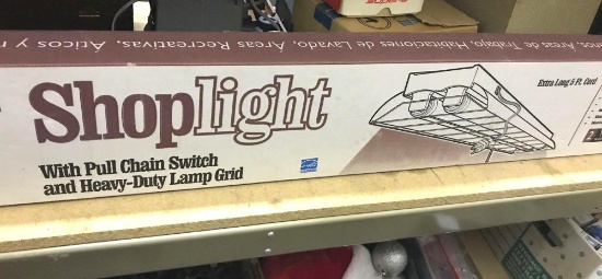 Brand New 4' Fluorescent shop Light with 5' cord