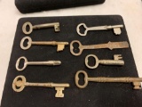 8 Vintage Skeleton Keys