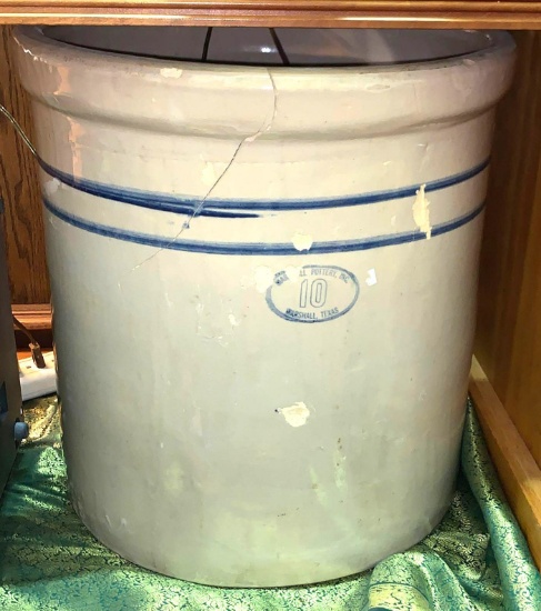 Mashall Pottery crock #10 Has Cracks