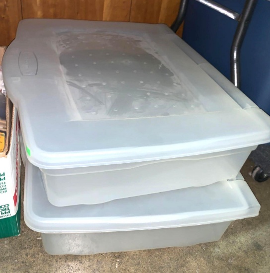 2 Rubbermaid Storage Container