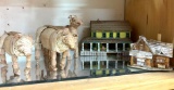 2 Small Houses and 3 Straw Animals