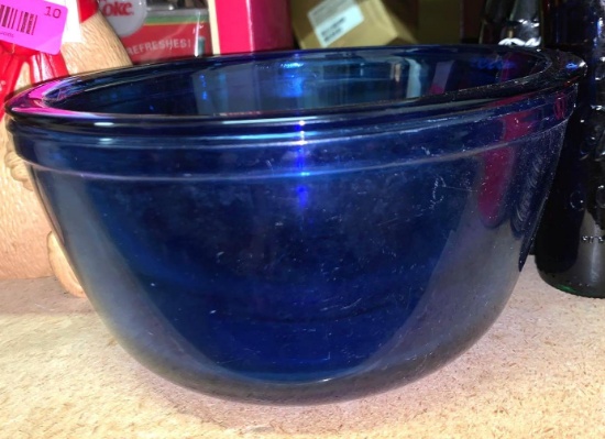 2 Blue Glass Pyrex Bowls