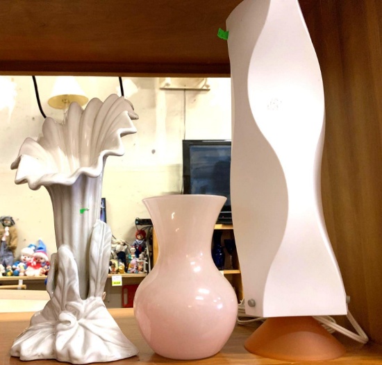 Lamp and 2 Vases