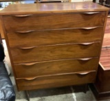 5 Drawer Dresser 44