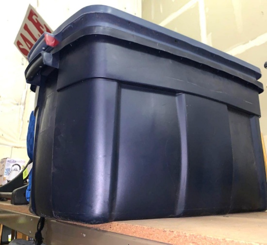 2 Large Rubbermaid Bins with Matching Lids