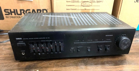 Yamaha Amplifer Model AV-70