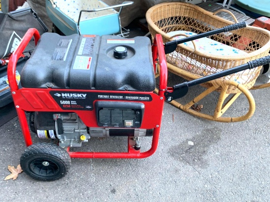 Briggs and Stratton/Husky 1650 Series 5,000 Watts Portable Generator-Everything Works (Looks New)