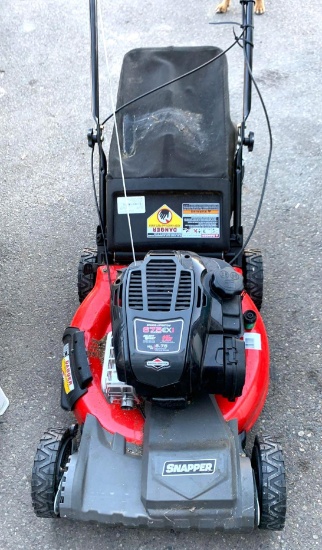 Snapper/Briggs and Stratton Lawn Mower Model 675EXI- Runs