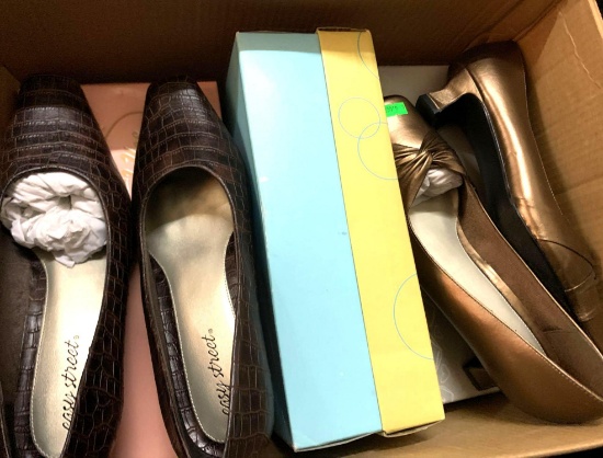 5 New'/Like New Ladies Shoes size 10