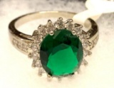 Round Cut Emerald Quartz and White Topaz Ring Size 10
