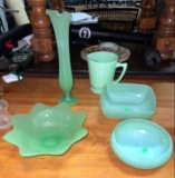 5 Pieces of Jadeite Glassware