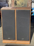 Pair of Sanyo SS1880 Speakers