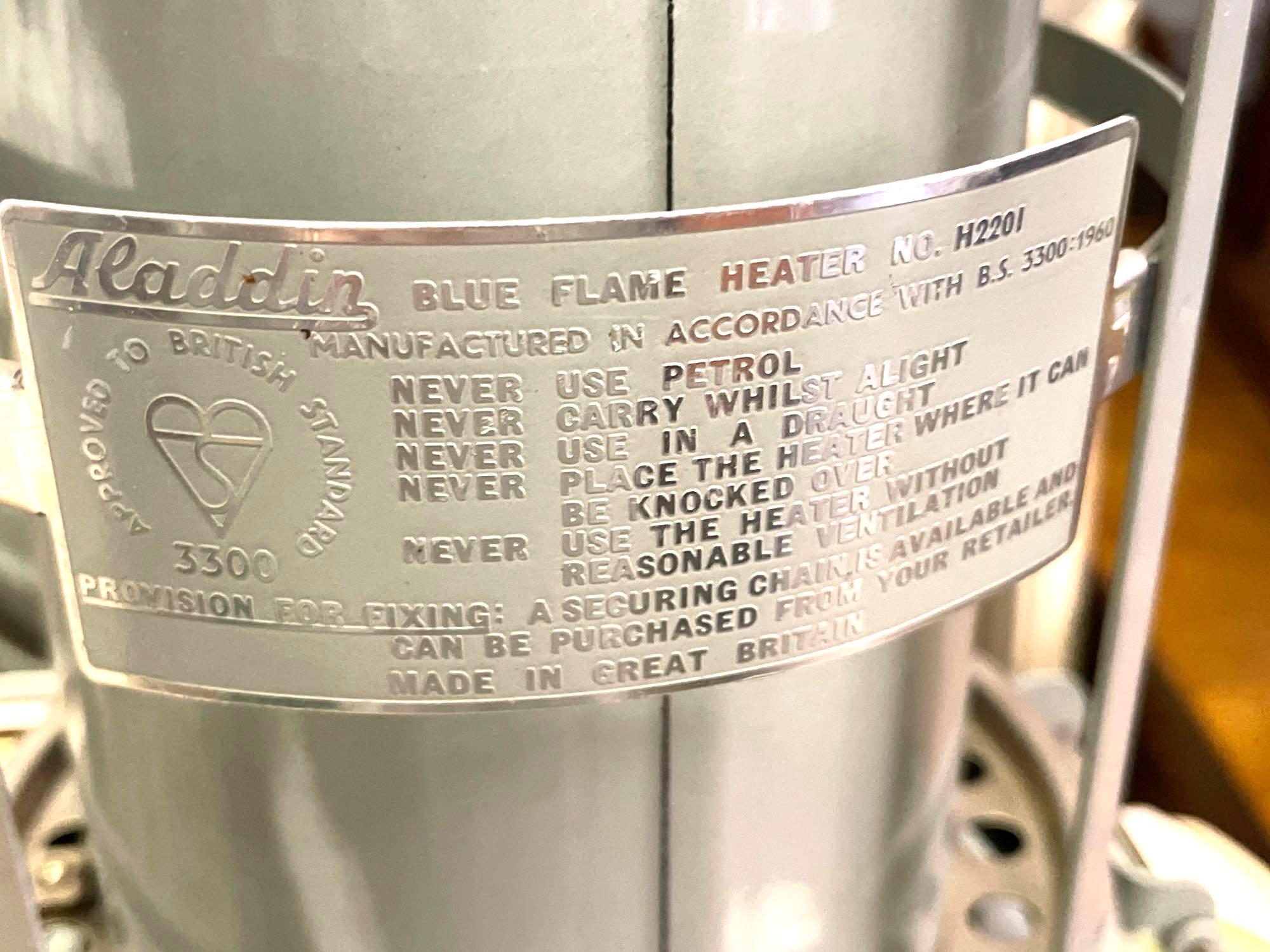 Aladdin 石油ストーブ BLUE FLAME NO H2201 Aladdin Blue Flame Heater no H2201 | Proxibid