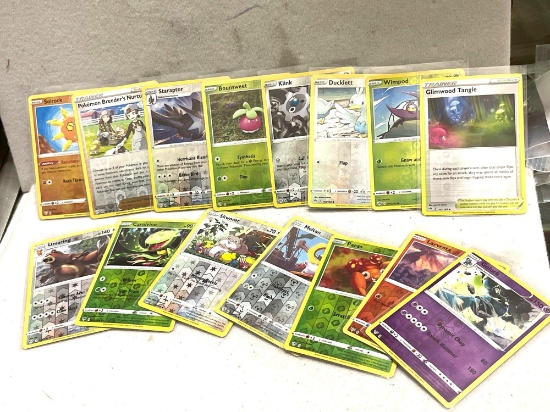 Lot of 15 Halo Pokemon cards