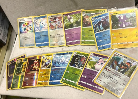 Lot of 15 Halo Pokemon cards