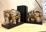 Elephant Book Ends