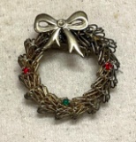 Vintage Rhinestone Wreath Brooch/ pin