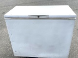 Kenmore Chest Freezer- Works
