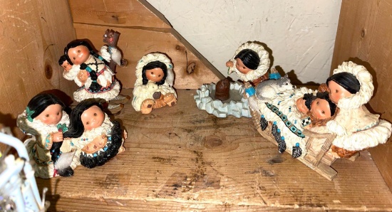 Wonderful Eskimo Family Friends of the Feather 1997 Figurines