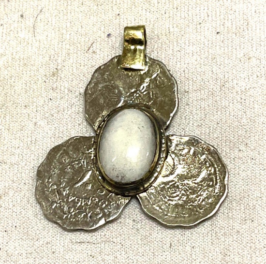 Scandinavian 3 Lobe Coin Pendant w/ white Gemstone