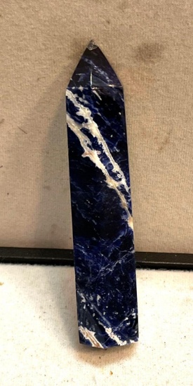 541.55ct Natural Blue Strip Quartz Crystal Column and wand