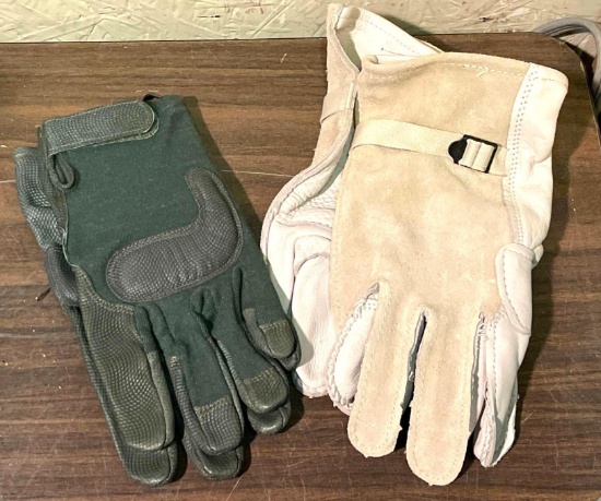 New with Tags 2 Pairs of Military Gloves