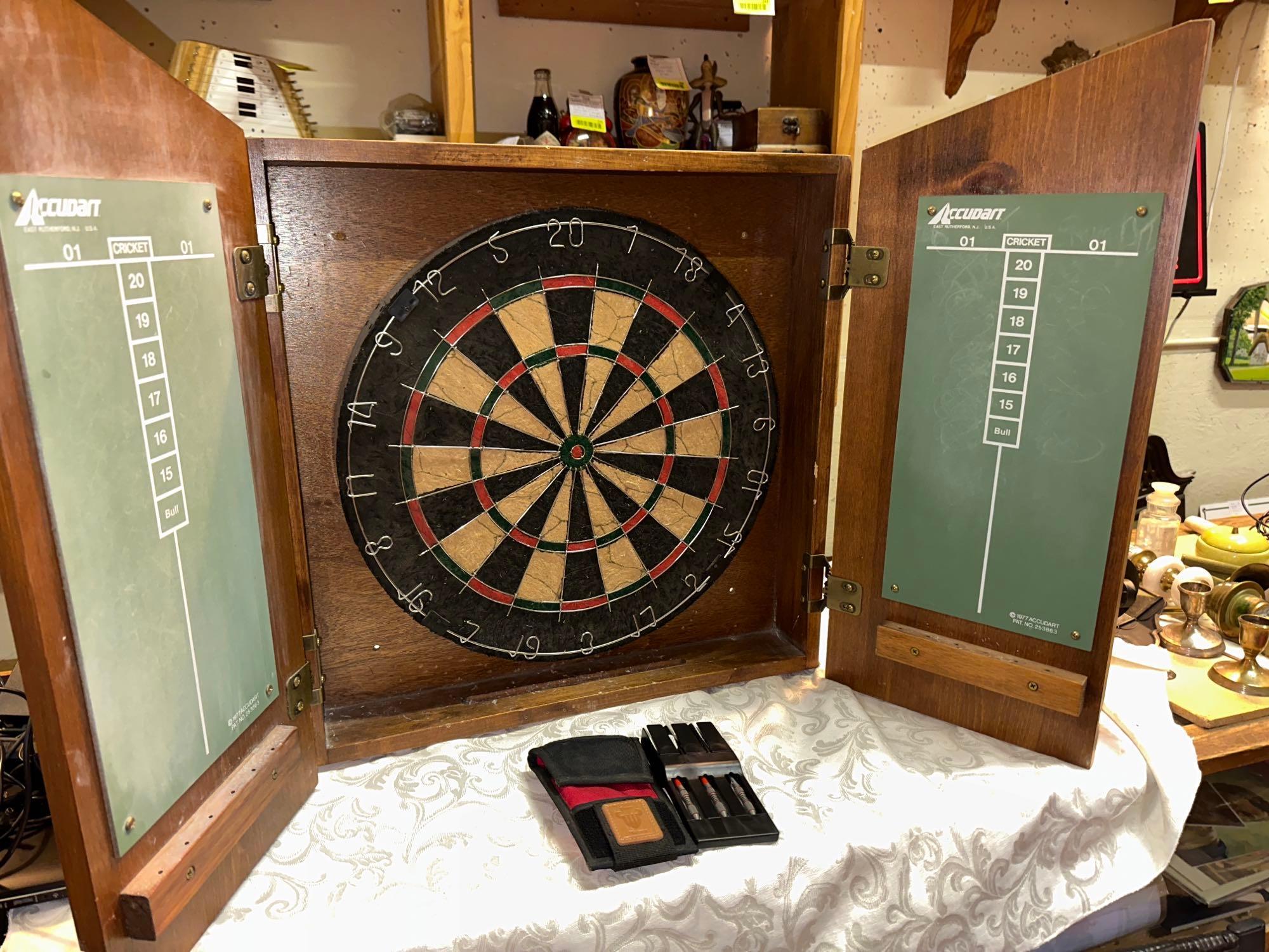1977 Accudart Dart Board and Darts Proxibid