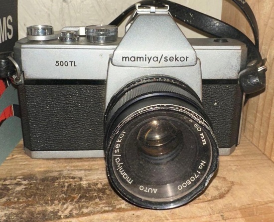 Vintage Mamiya/Sekor 500TL SLR Camera