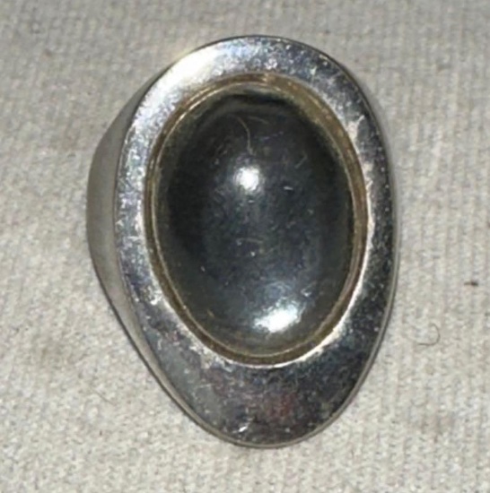 Vintage Sterling Silver ring with Black Gemstone size 7