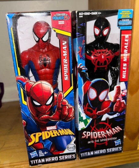2 New Marvel Titan Heroes- Spiderman and Spiderman in the Spider Verse
