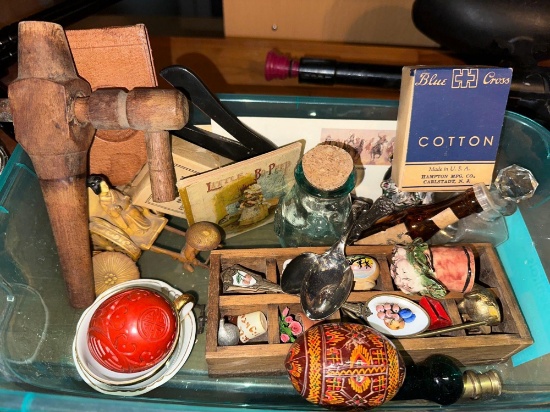 Small Curio Collectibles