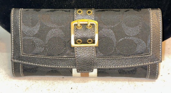New Coach Wallet