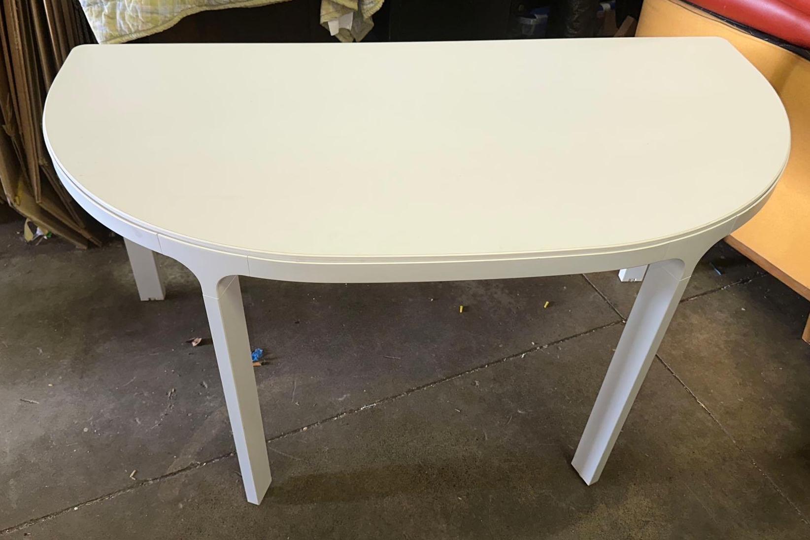 Semi circle 2024 table ikea