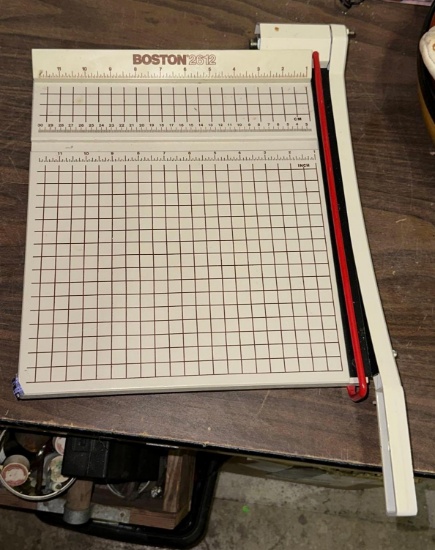 Boston 2612 Paper Cutter