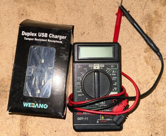 Duplex USB Charger & Voltage Tester
