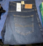 New w/tag Denizen from Levi's Jeans Size 40 x 30