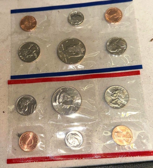 12 Uncirculated 1995 US Mint Coins "P" and "D"