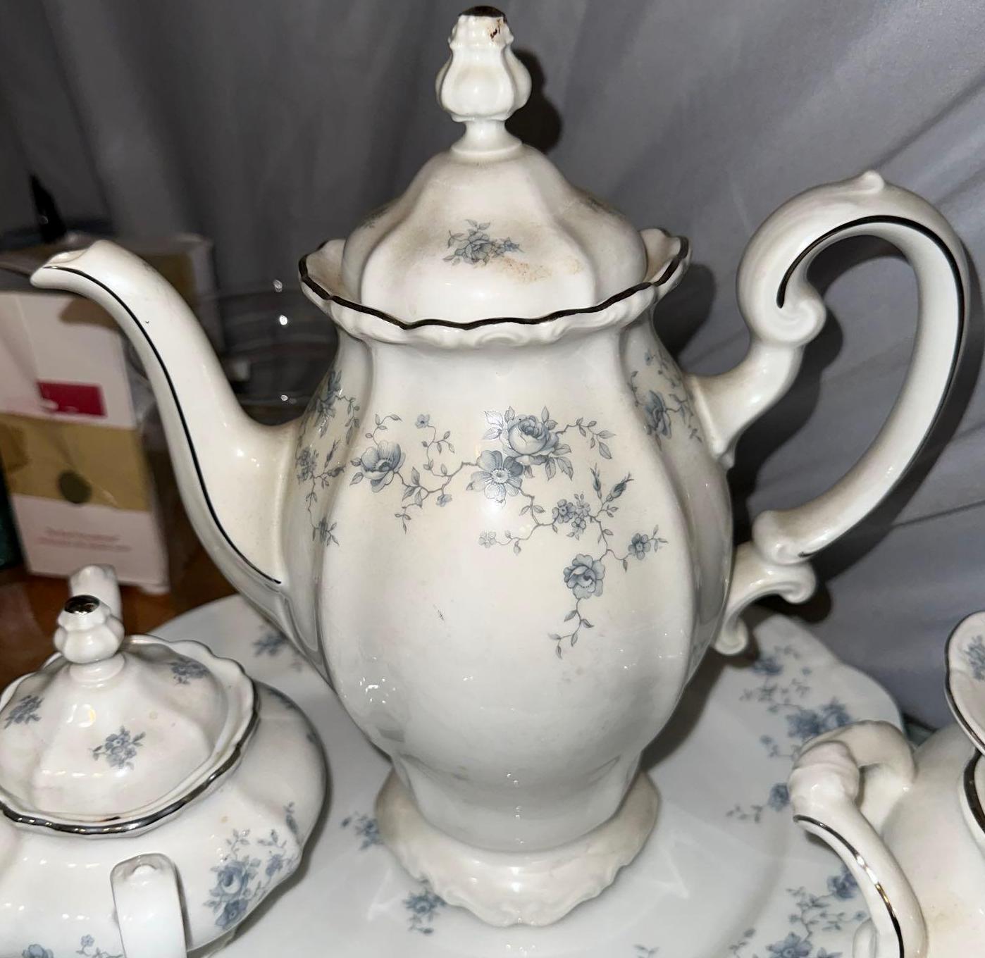 60 pc Set of Johann Haviland Bavaria China Set | Proxibid