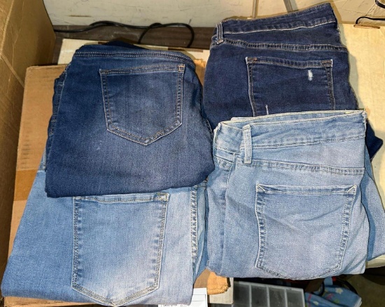 4 Pairs of Jeans size 16 ( Jessica Simpson and Old Navy)