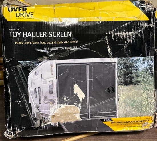 NIB Classic Accessories Over Drive RV Toy Hauler Screen