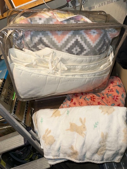 Crib Bumpers, Sheets, Baby Blankets and Quilts