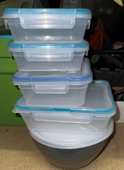 Snapware and other food storage containers